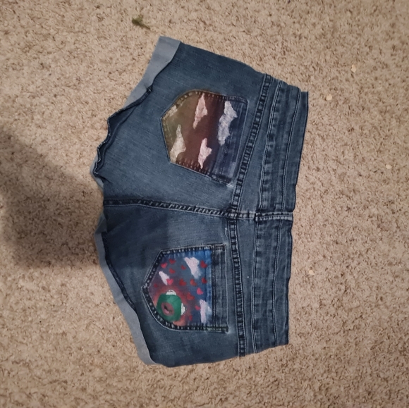 Denim shorts, size medium! - Picture 3 of 4
